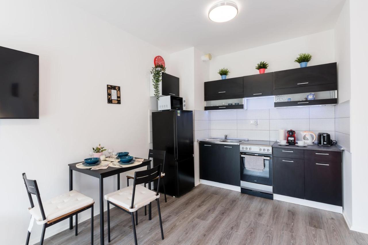 New Blue Danube Apartment With Balcony And Parking بودابست المظهر الخارجي الصورة