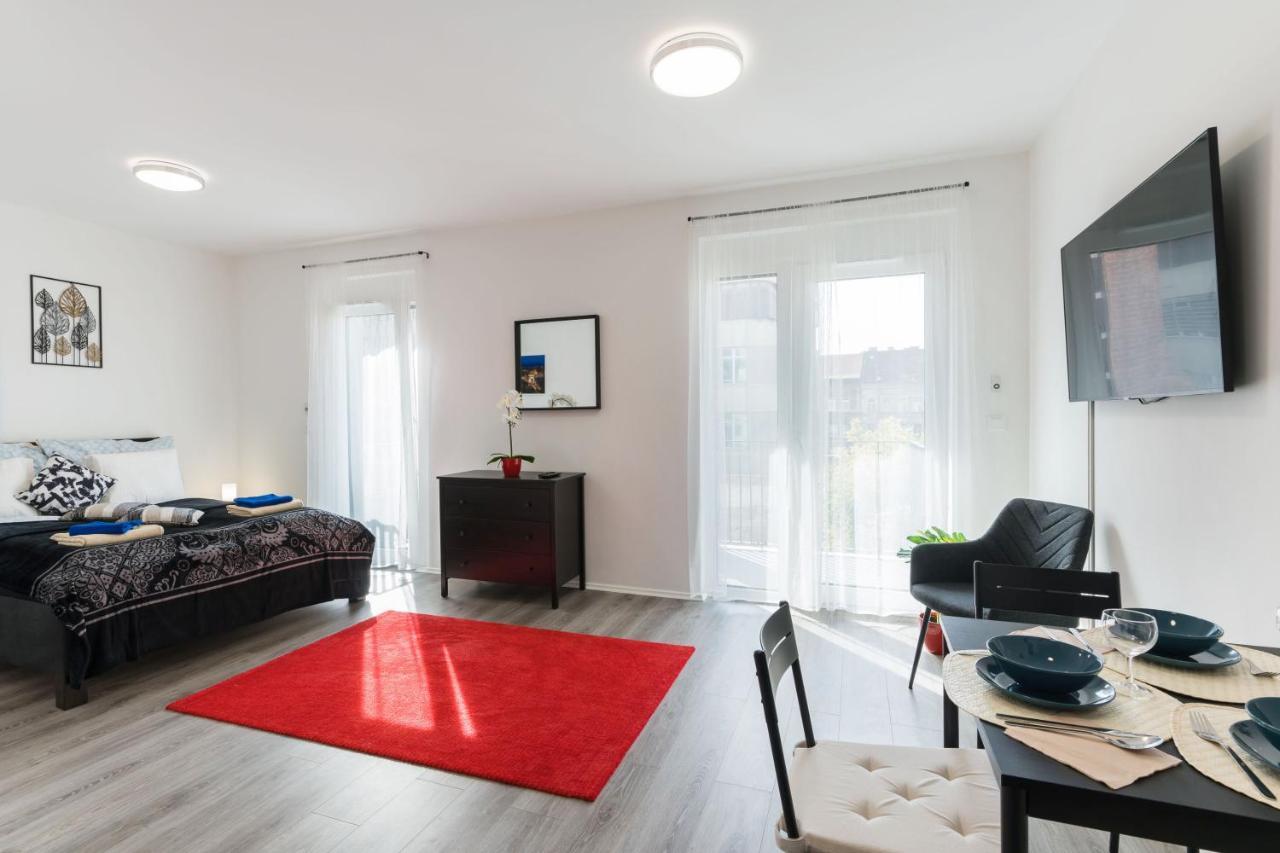 New Blue Danube Apartment With Balcony And Parking بودابست المظهر الخارجي الصورة